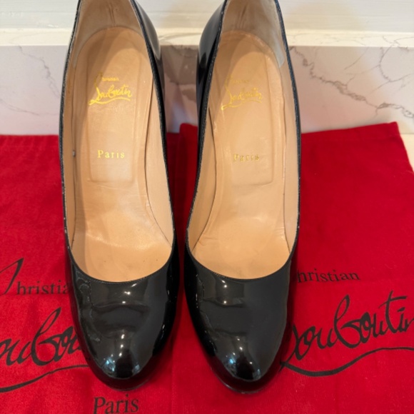 Christian Louboutin Black Patent Round Toe Classic Heels, Size 42 - Picture 3 of 8